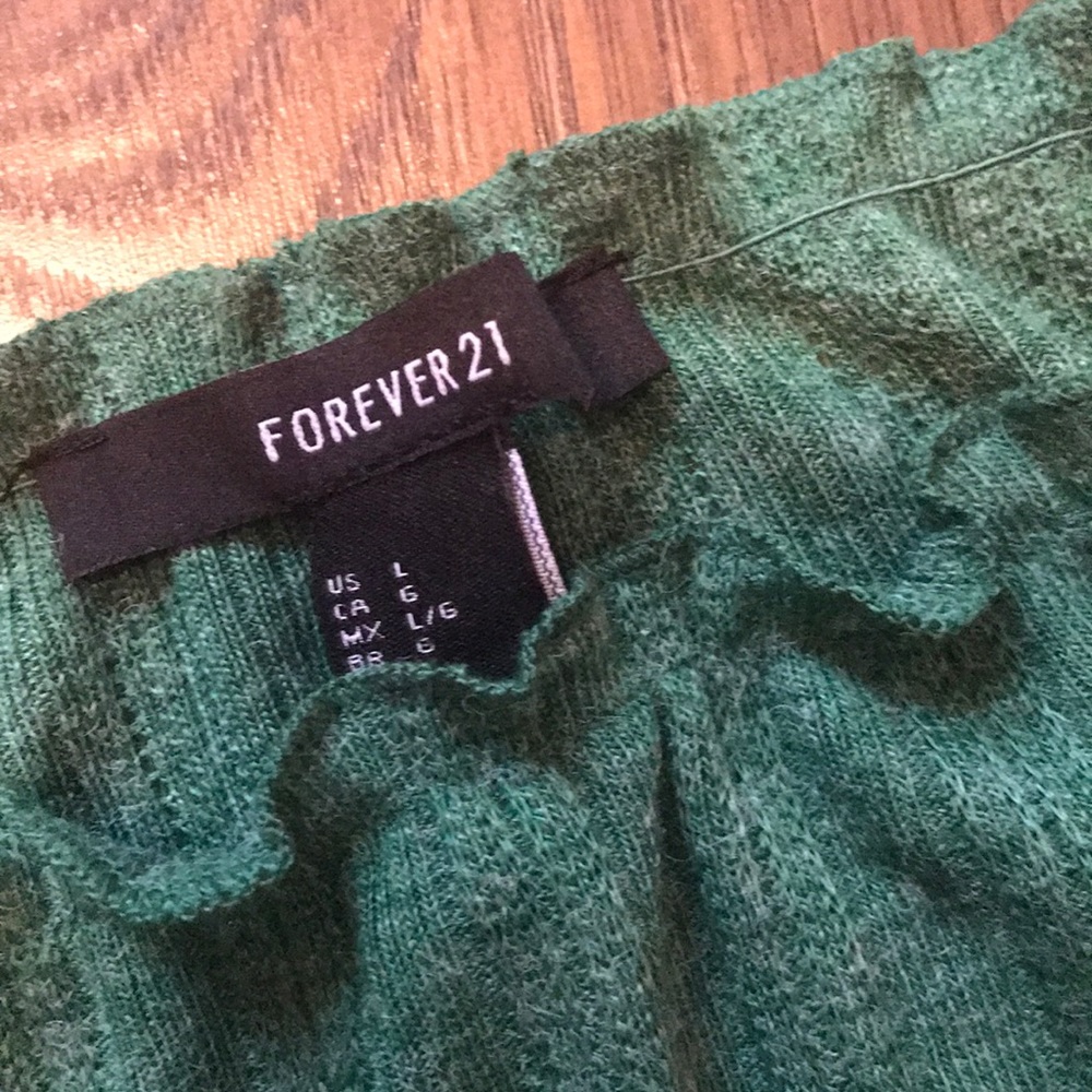 Forever 21 Crop Top 🌱 - Picture 2 of 3